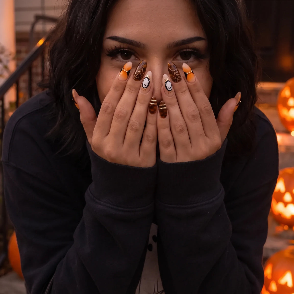 Ghostly Amber | Amber Marble Ghost Medium Almond Press-On Nails - NA-HA-F001