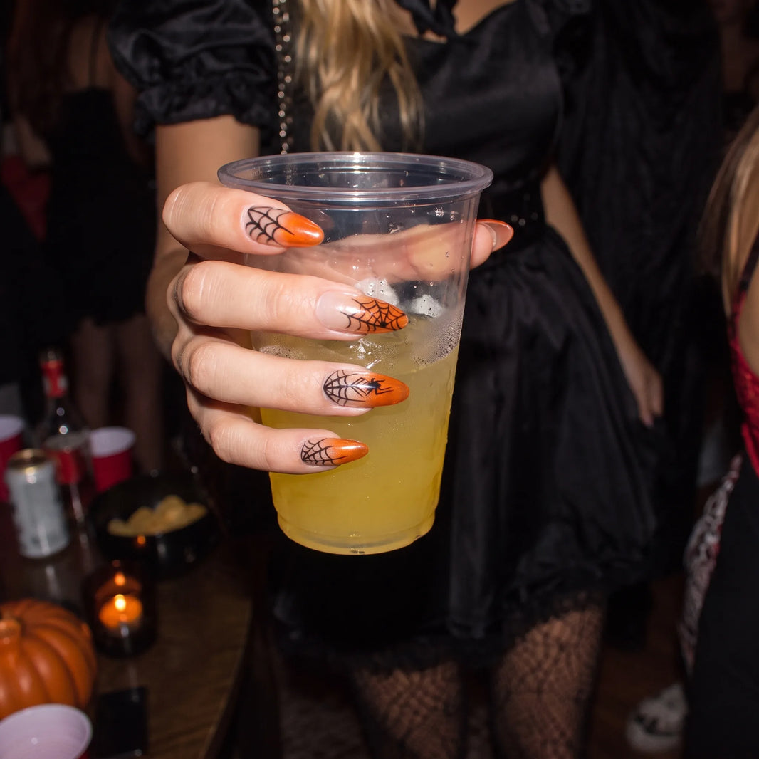 Pumpkin Web | Orange Cat-Eye Velvet Medium Almond Press-On Nails - SE-HA-F005