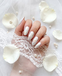 Ethereal | Aurora Lace Veil Almond Medium Press on nail