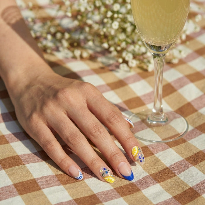 Blue Blossom Fizz - 24PCS press-on nails 3D detail shot — almond shape | GlossyMuse