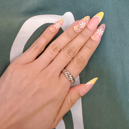 Sunny Daydream | Daisy Daydream 1 Almond Long Press on nail