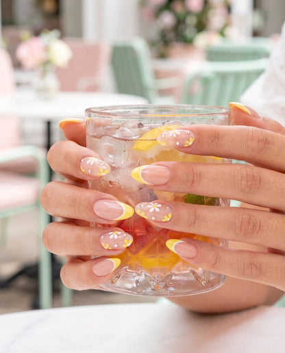 Sunny Daydream | Daisy Daydream 1 Almond Long Press on nail