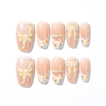 Daisy Lace | Daisy Accent Medium Square Press On Nails