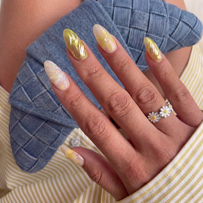 Golden Sprinkle Fizz almond press-on nails size chart — XS to XL nail sizing | GlossyMuse