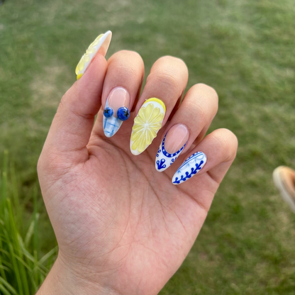 Lemon Basil Drop almond press-on nails size chart — XS to XL nail sizing | GlossyMuse