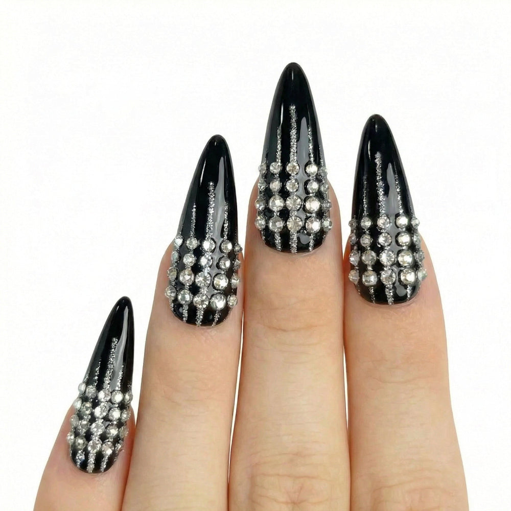 Muse Noir Drip press-on nails 3D detail shot — almond shape | GlossyMuse