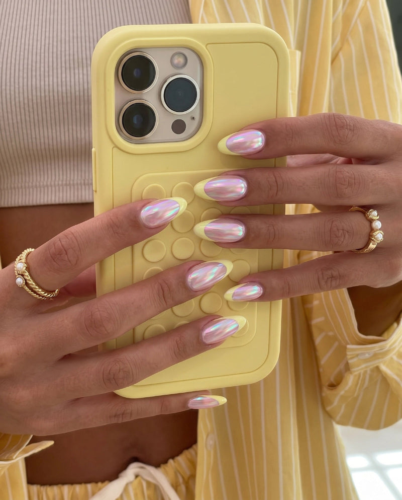Minimalist Muse | Pastel Shine Almond Medium Press on nail
