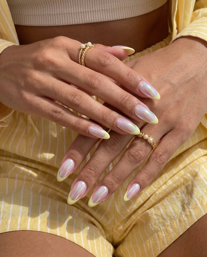 Minimalist Muse | Pastel Shine Almond Medium Press on nail