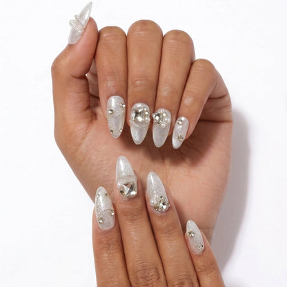 Sparkling | Promise in Sparkle Almond Medium Press on nail