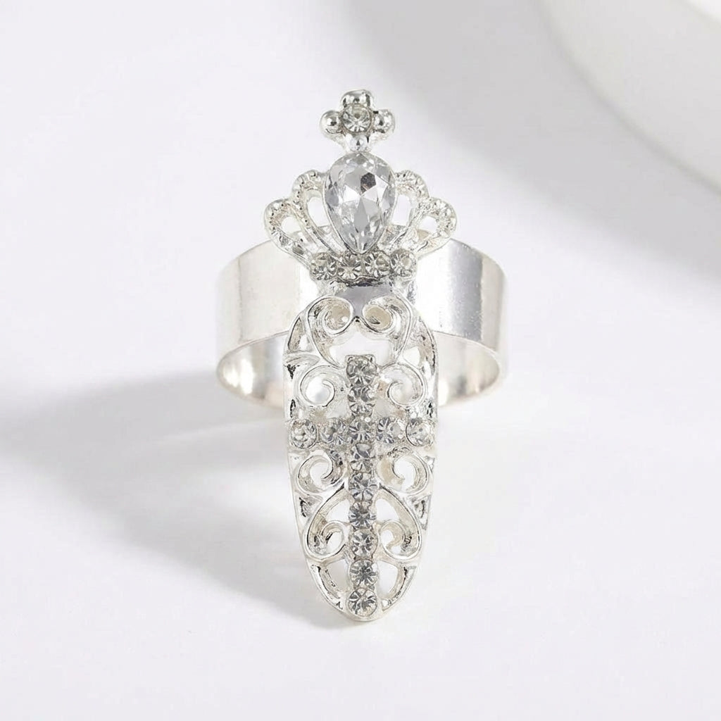 Nails & Nail Ring Bundle: Laser Silver nail ring set detail view 3 | GlossyMuse