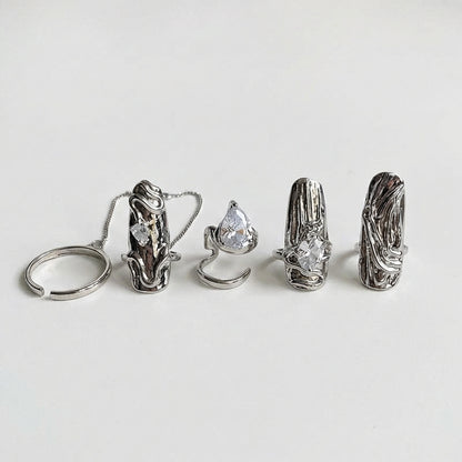 Nails & Nail Ring Bundle: Heavy Metal Pu nail ring set detail view 4 | GlossyMuse