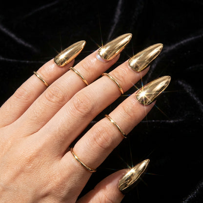 Nails & Nail Ring Bundle: Laser Champagn nail ring set detail view 3 | GlossyMuse